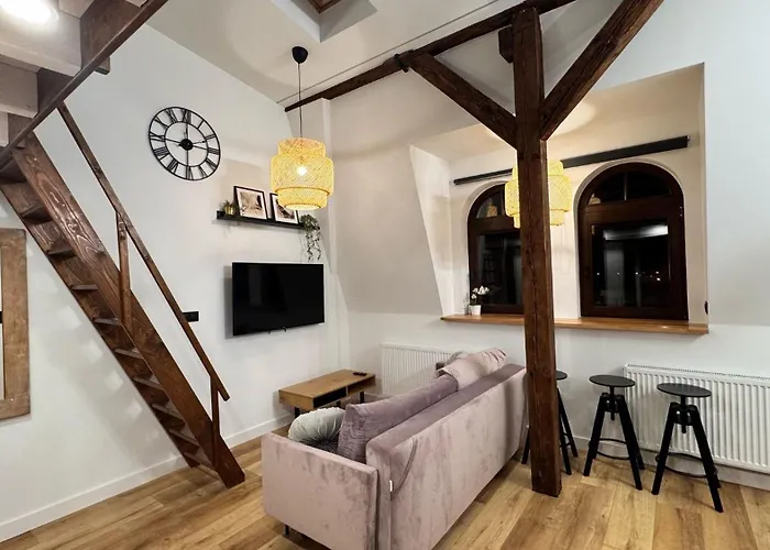 דירה Loft In The Center By Kobiela קטוביץ